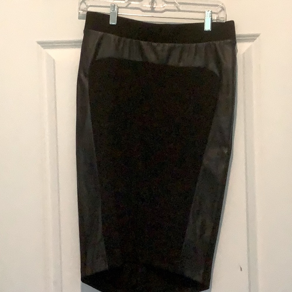 Mossimo black pencil skirt size XS